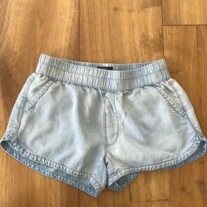 American Eagle XS Light Denim front pocket Strectchy waist short